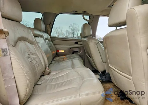 2002 Chevrolet Tahoe K1500 z USA, uszkodzony, nr VIN 1GNEK13ZX2R274375